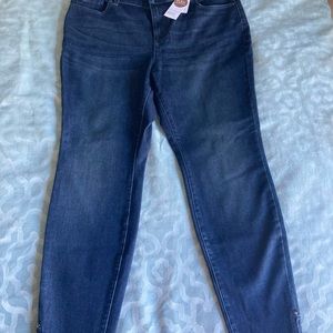NWT size 14 Skinny jeans High rise flex